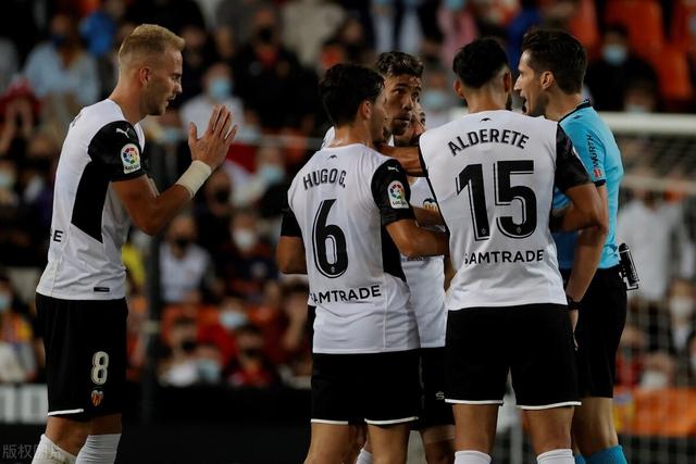 羽毛球亚锦赛：石宇奇王祉怡晋级决赛 国羽提前包揽女双冠亚军